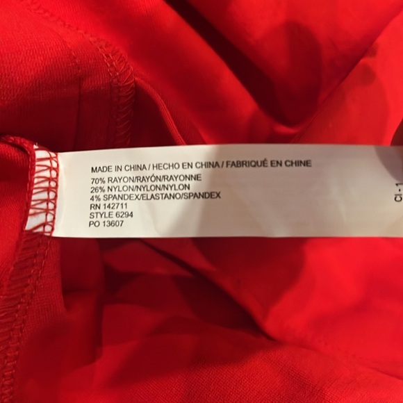 🌸 NWT  ELOQUII Sz 16 red pleated mid size skirt - Picture 6 of 6